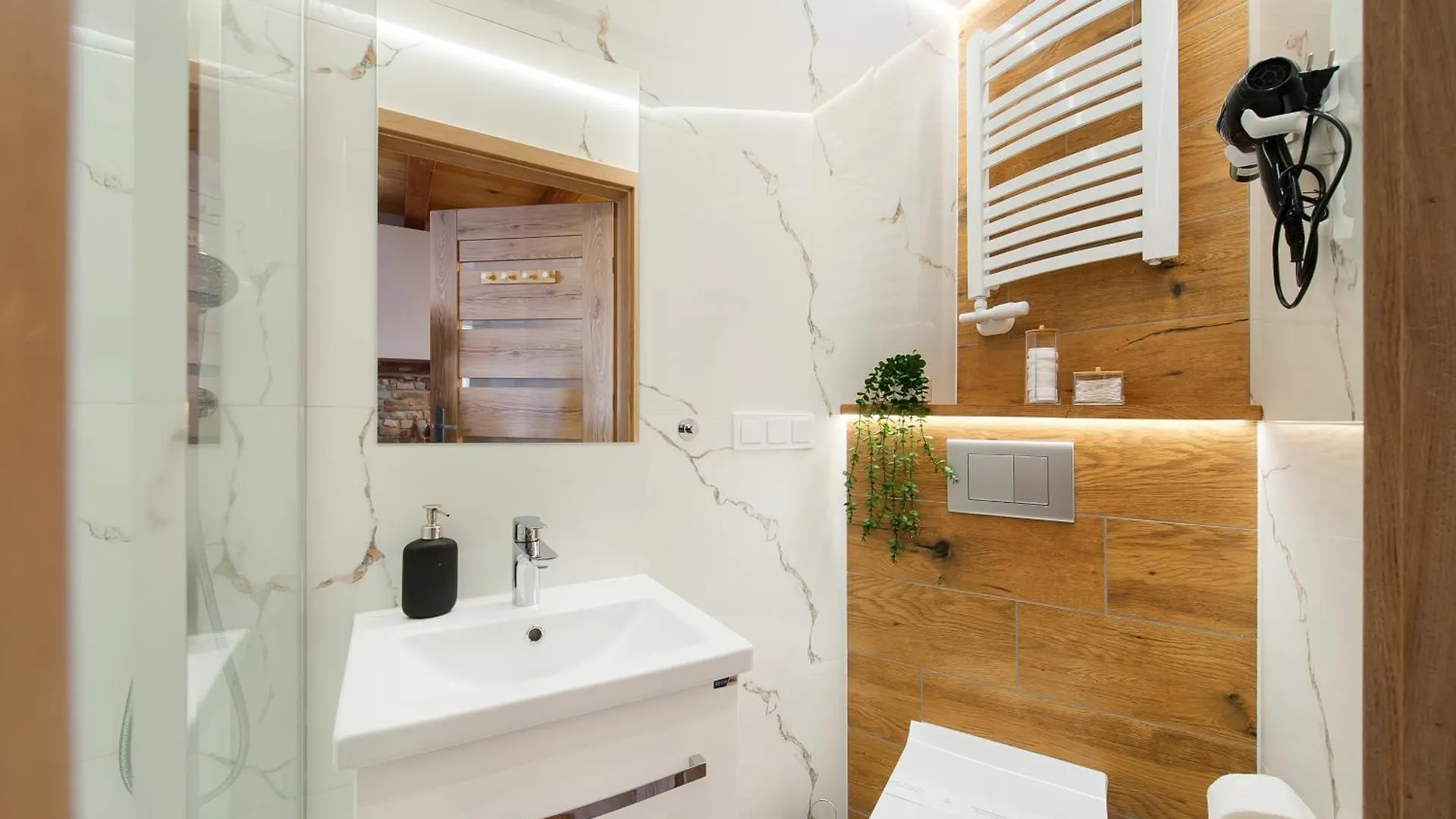 Apartamenty Przy Kladce- Kazimierz Old Town Kraków 0*,