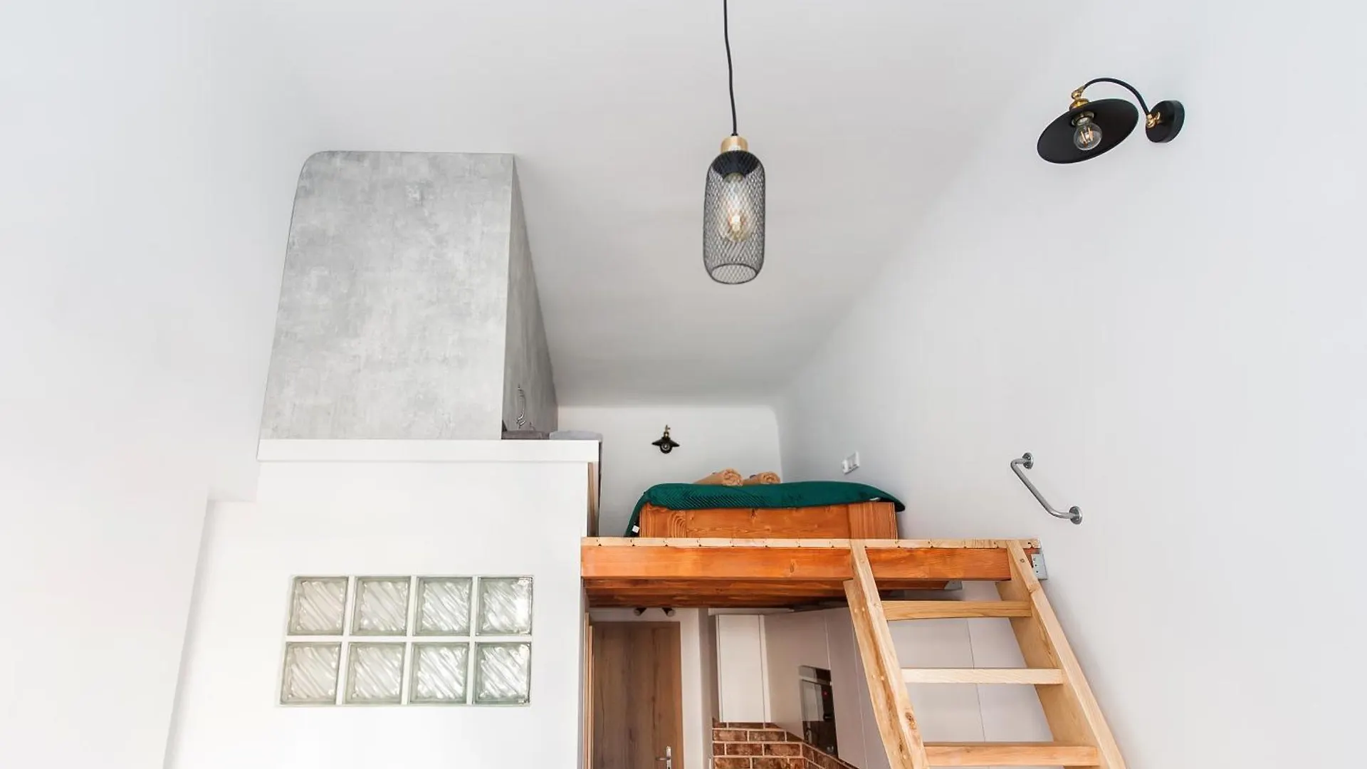 Apartamenty Przy Kladce- Kazimierz Old Town Kraków 0*,